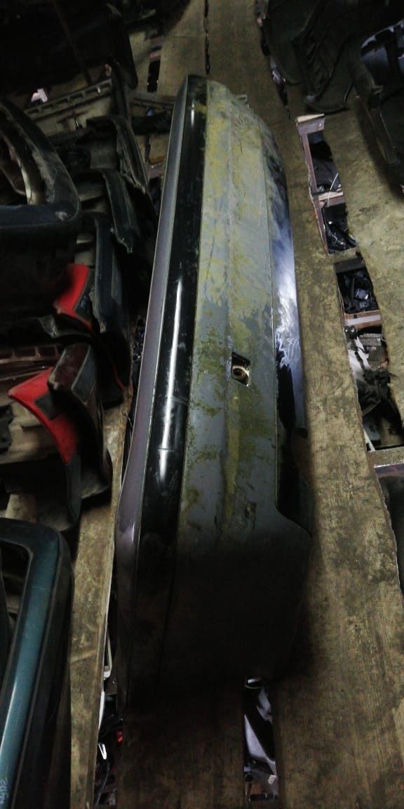 Бампер задний на BMW E36 из Германии.