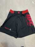 Продам спортивные шорты Reebok UFC