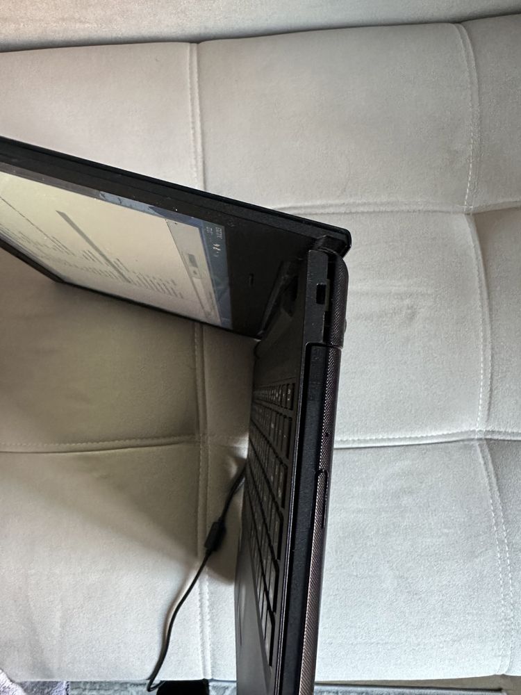 Продам Ноутбук LENOVO core i3 -5005U