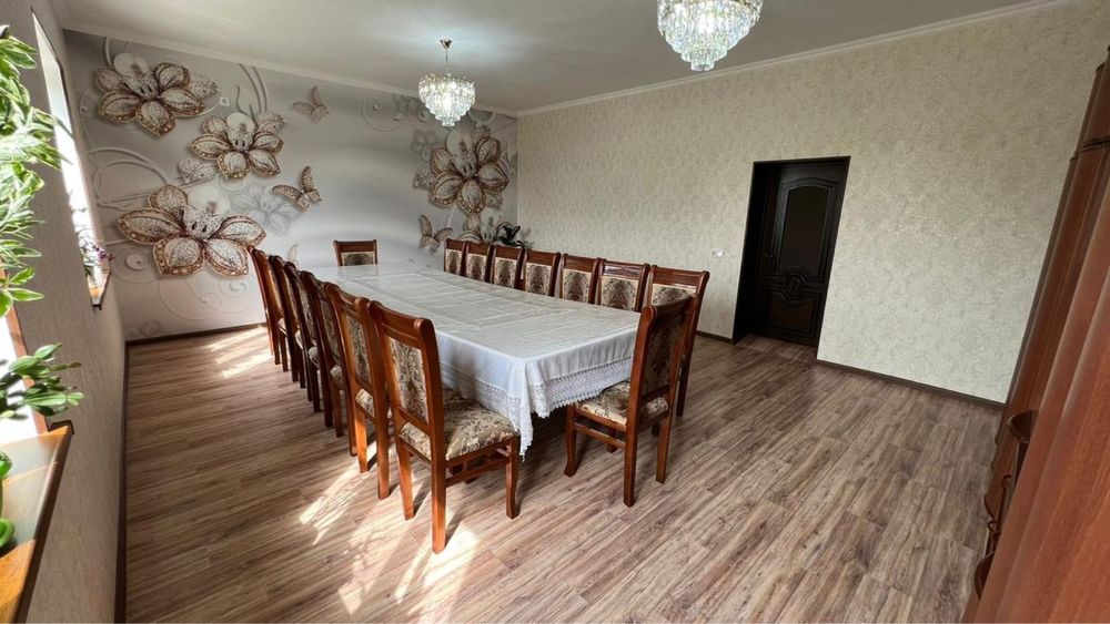 Срочно! Стол и стулья(Беорусские качество)+подарок! Отличное состояние