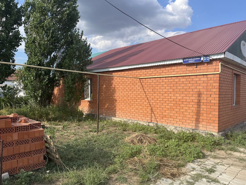 Аккемерде жер уй сатылады