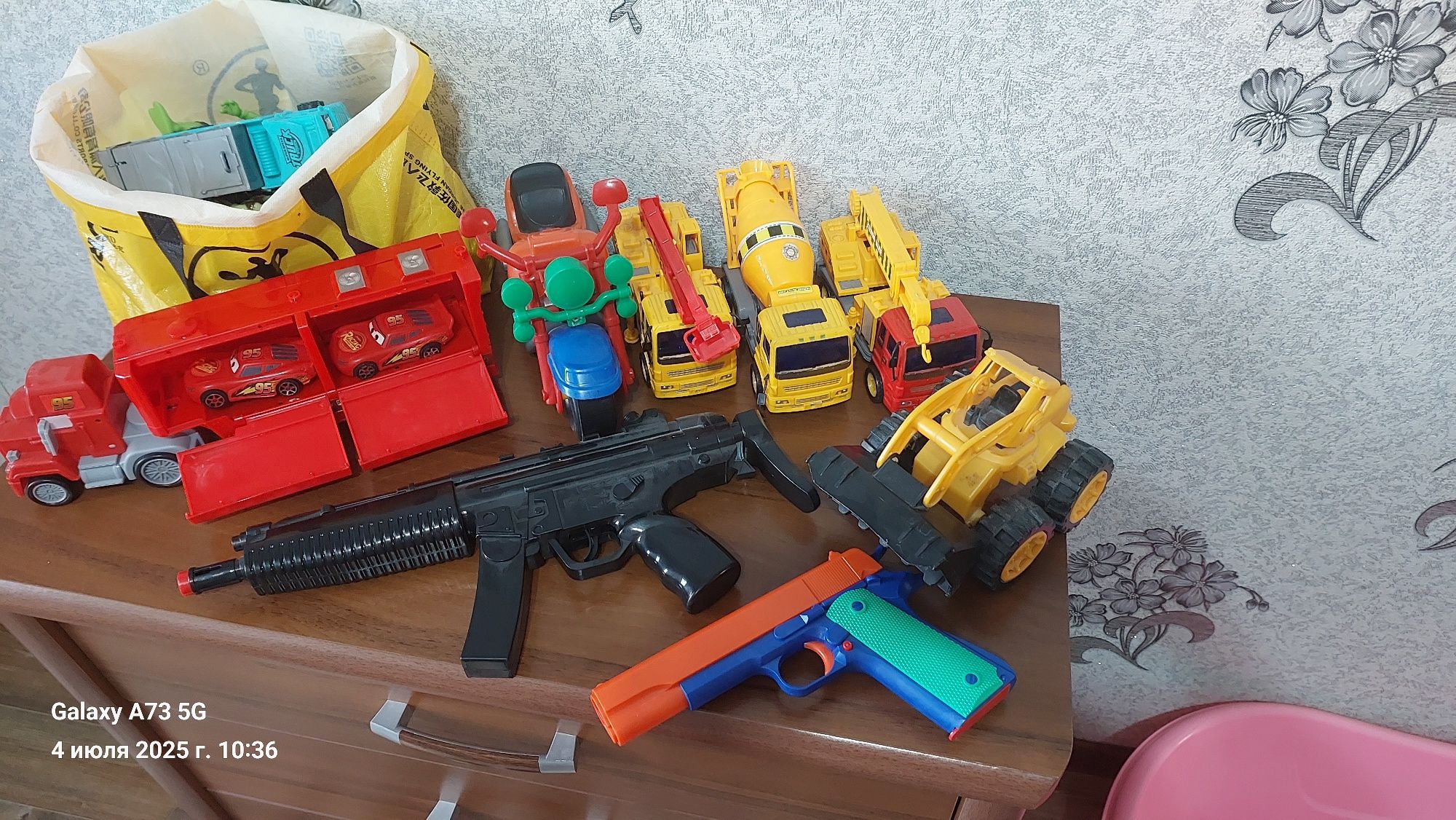Продам игрушки в хорошем состоянии