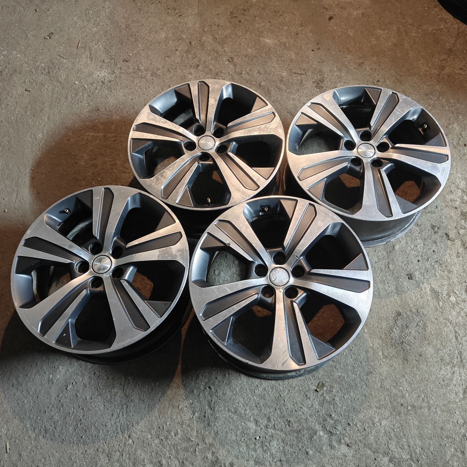 R19 PCD 5* 114,3 Комплект легкосплавных дисков
