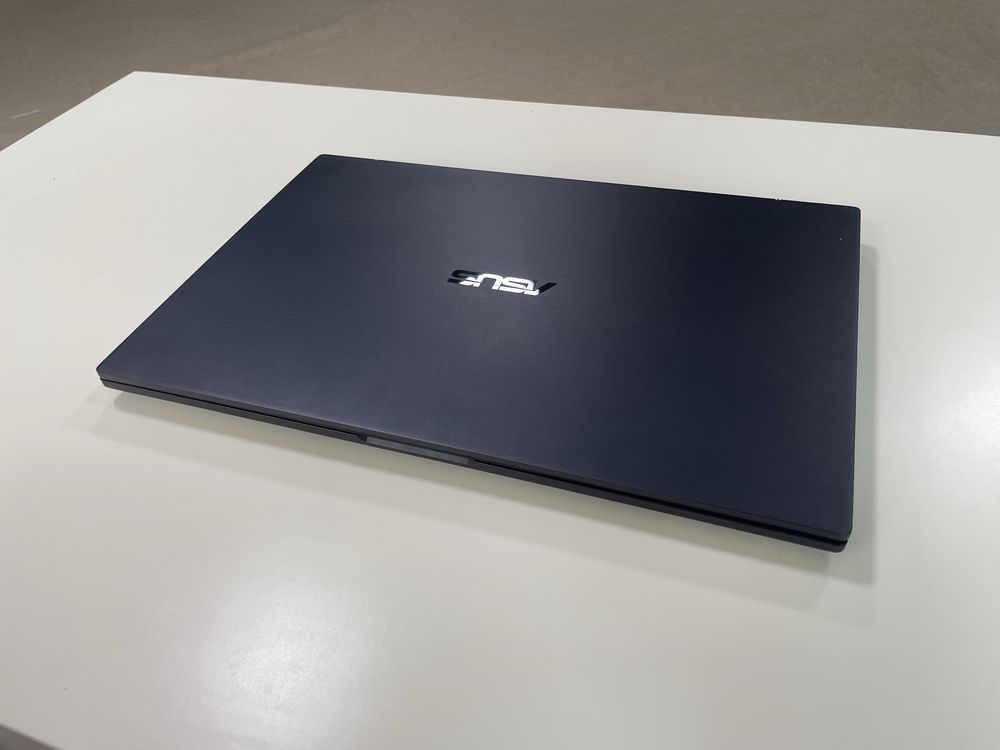 Продается Asus ExpertBook