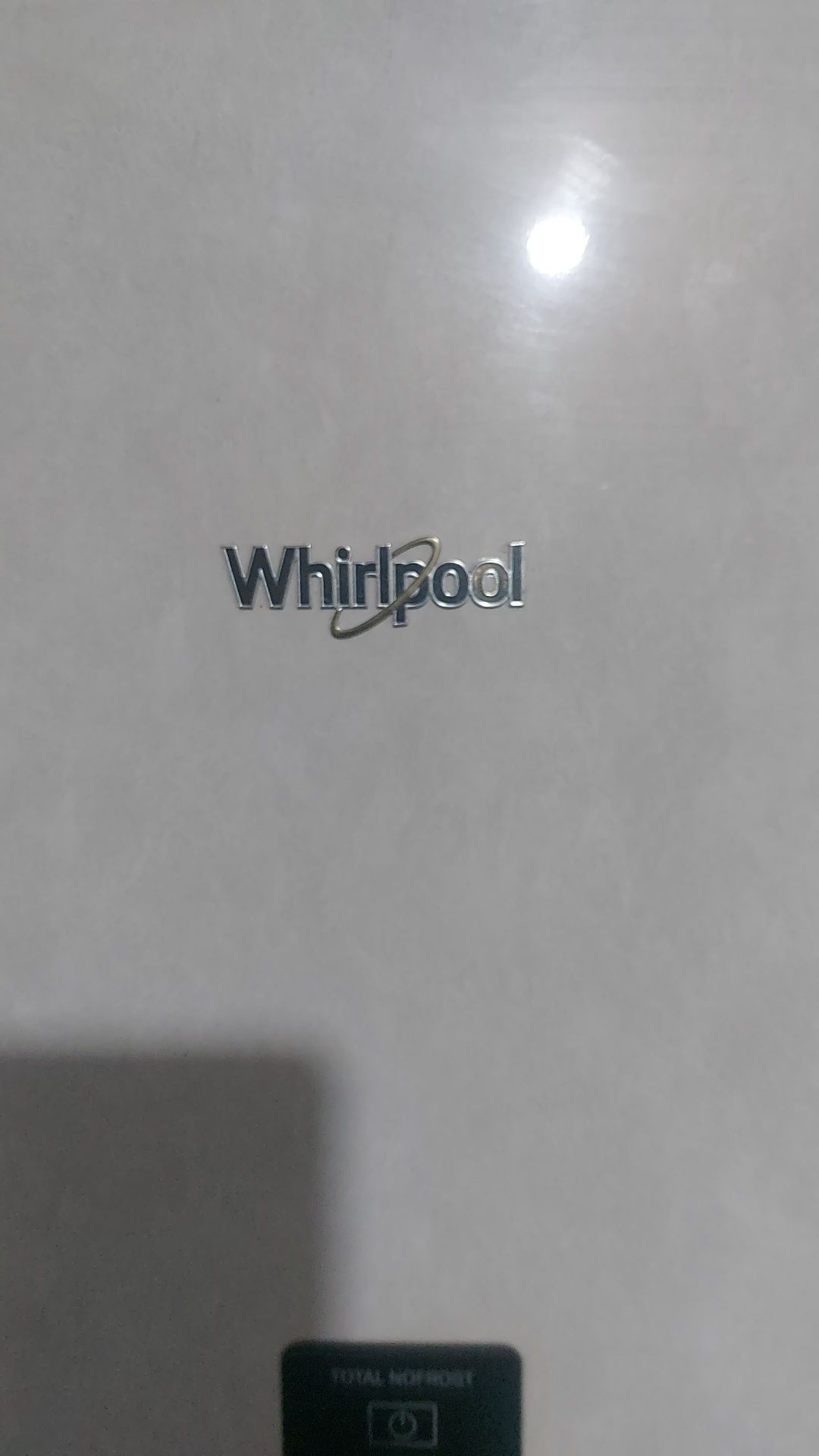 Холодильник Whirlpool