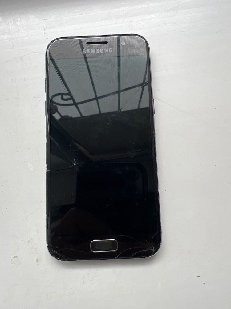 Смартфон Samsung A3 2017