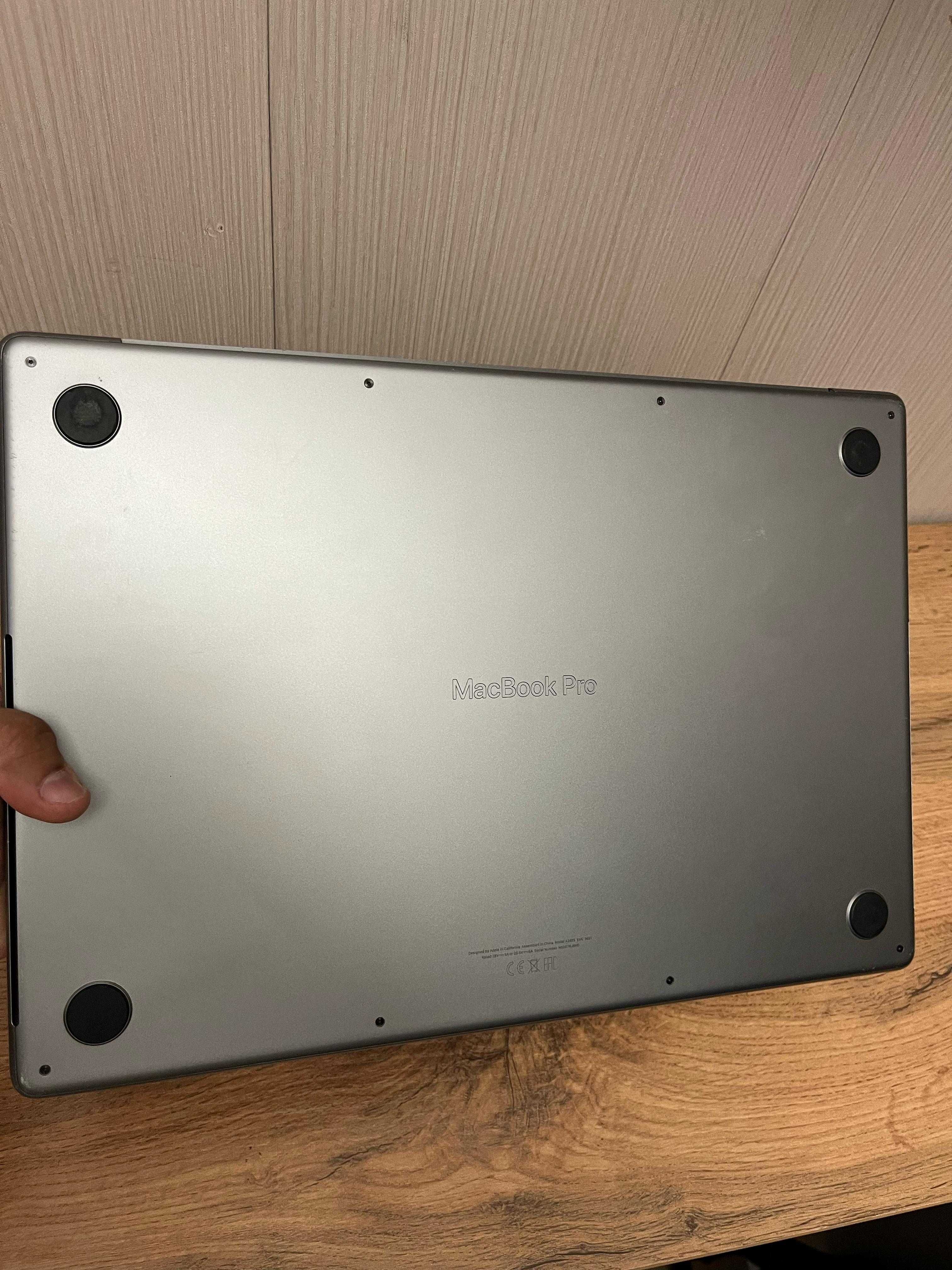 Macbook PRO 16.2
