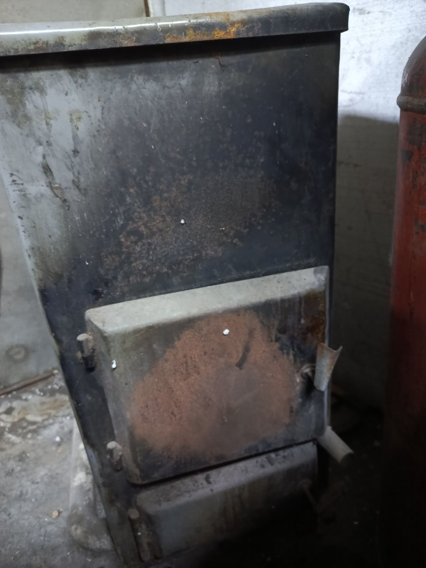 Продам заводскую печку котёл