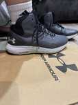 Under Armour обувь в хорошем состоянии