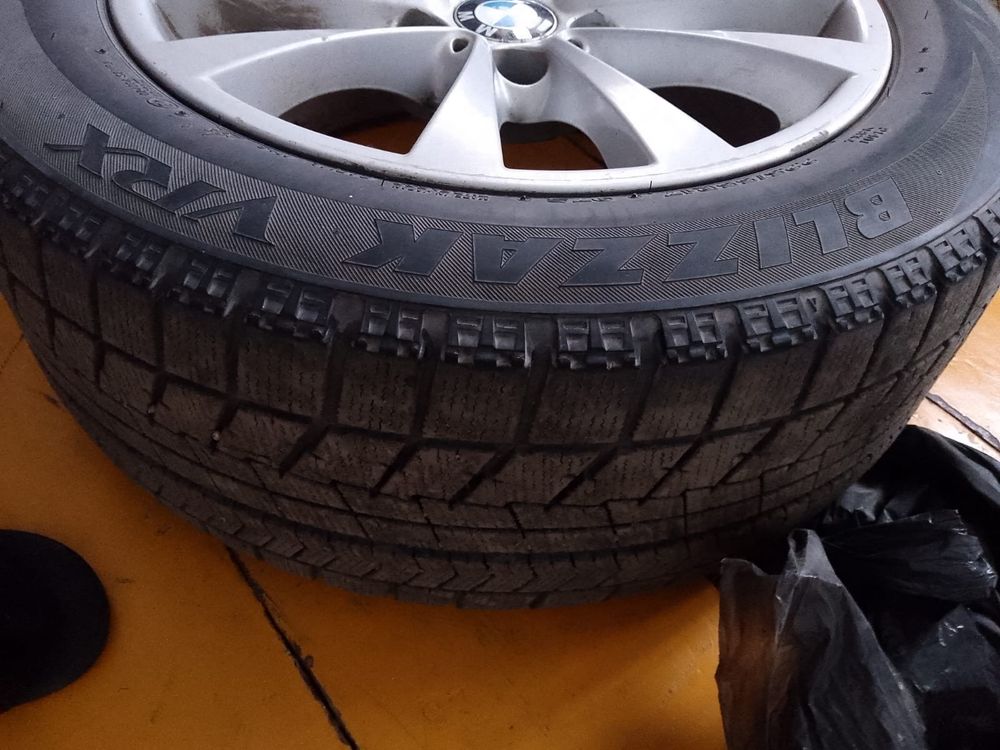 Диски и шины на автомашину BMW 3, 5 GT