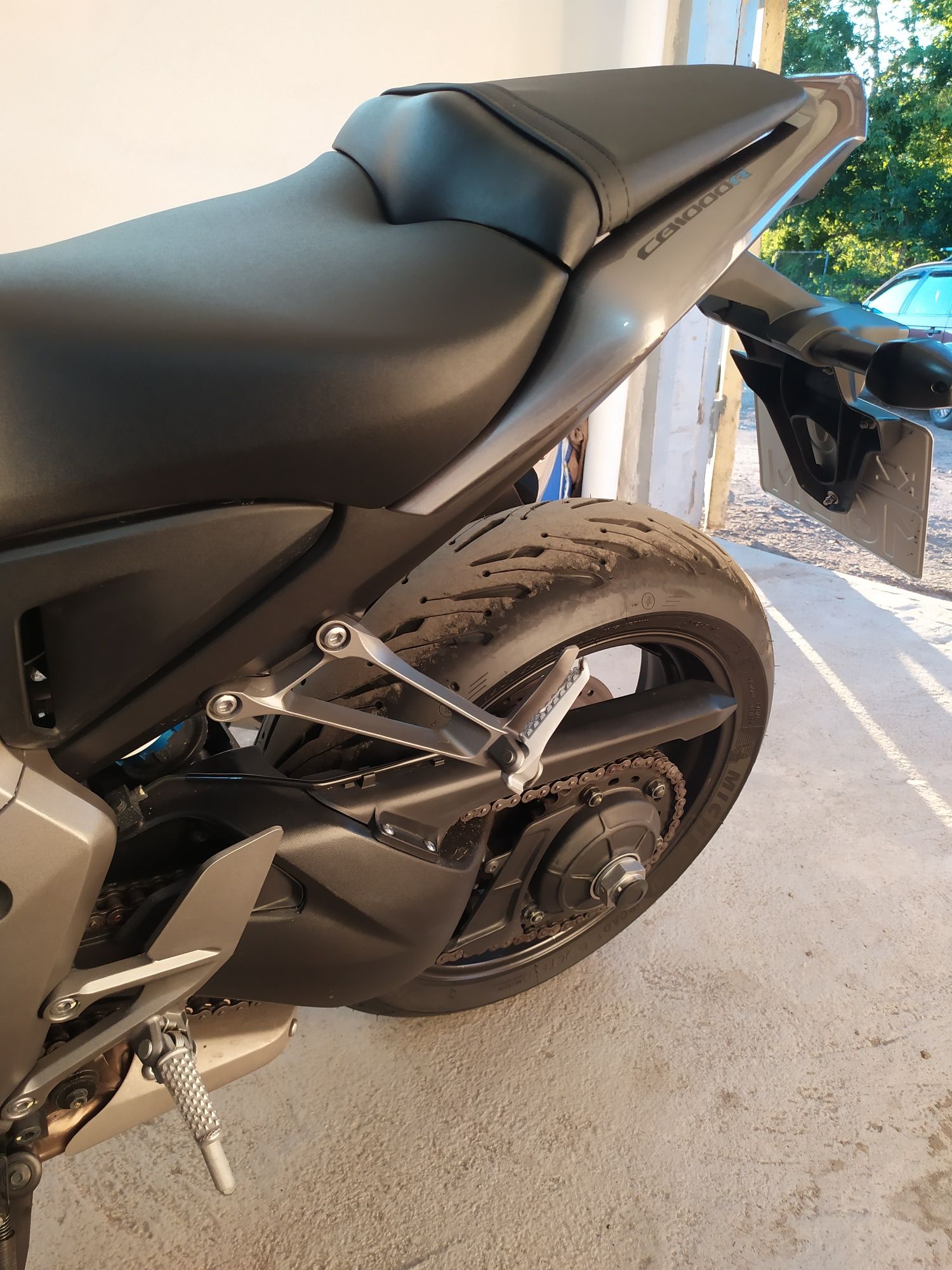 Мотоцикл HONDA CB1000R