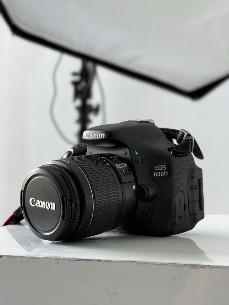 Фотоаппарат Canon 600D, объектив 18-55mm, в хорошем состоянии