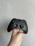 Продам оригинальный геймпад для xbox series с аккумулятором
