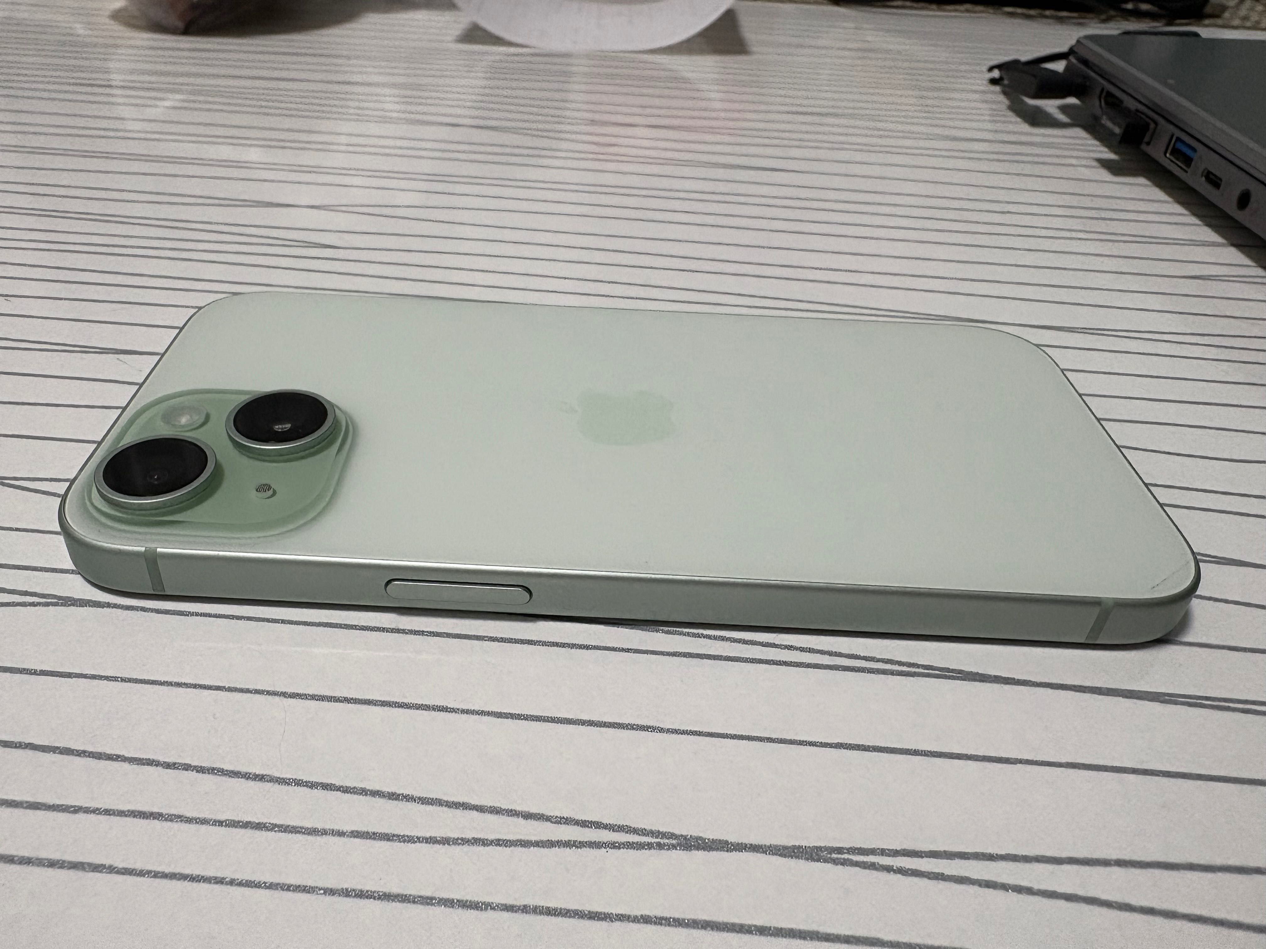 Iphone 15 green на продажу