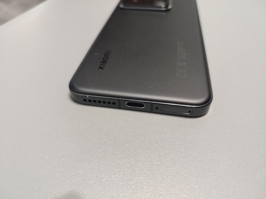 Продам xiaomi 14