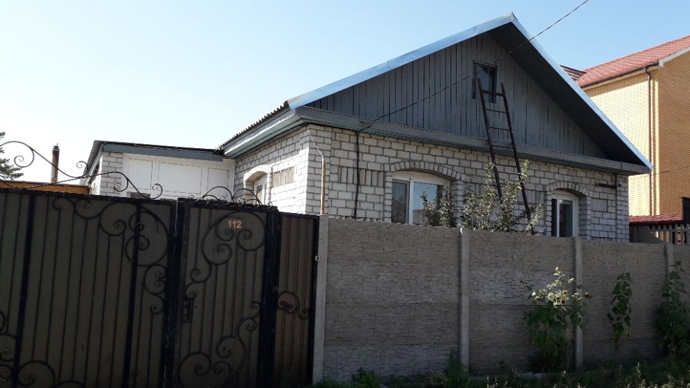 Продам дом в центре города, переулок Больничный, 112 (Естая)