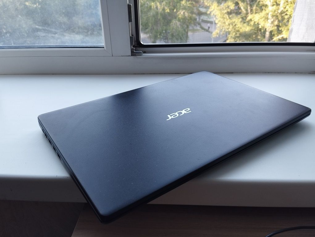 Продам ноутбук Acer Extensa