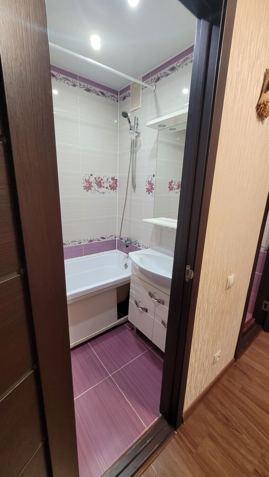 Продам 2 комнатную квартиру