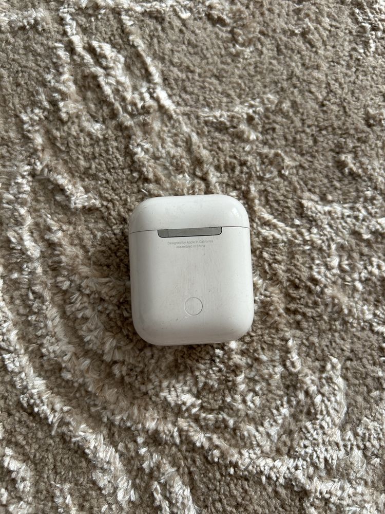 Продам наушники Airpods