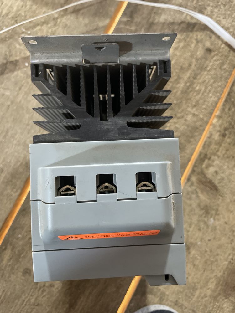 Устройство плавного пуска Danfoss MCD 201-007-T4-CV1