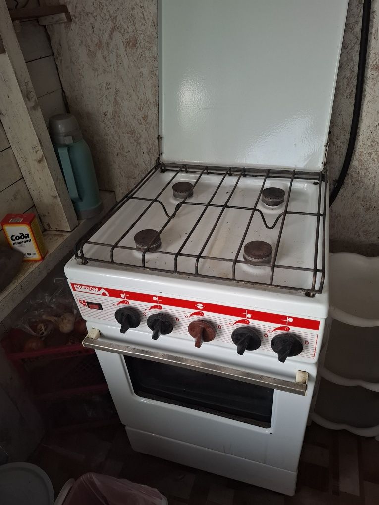 Газовая плита в отличном состоянии