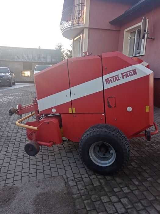 польские пресс-подборщики metal-fach z562
