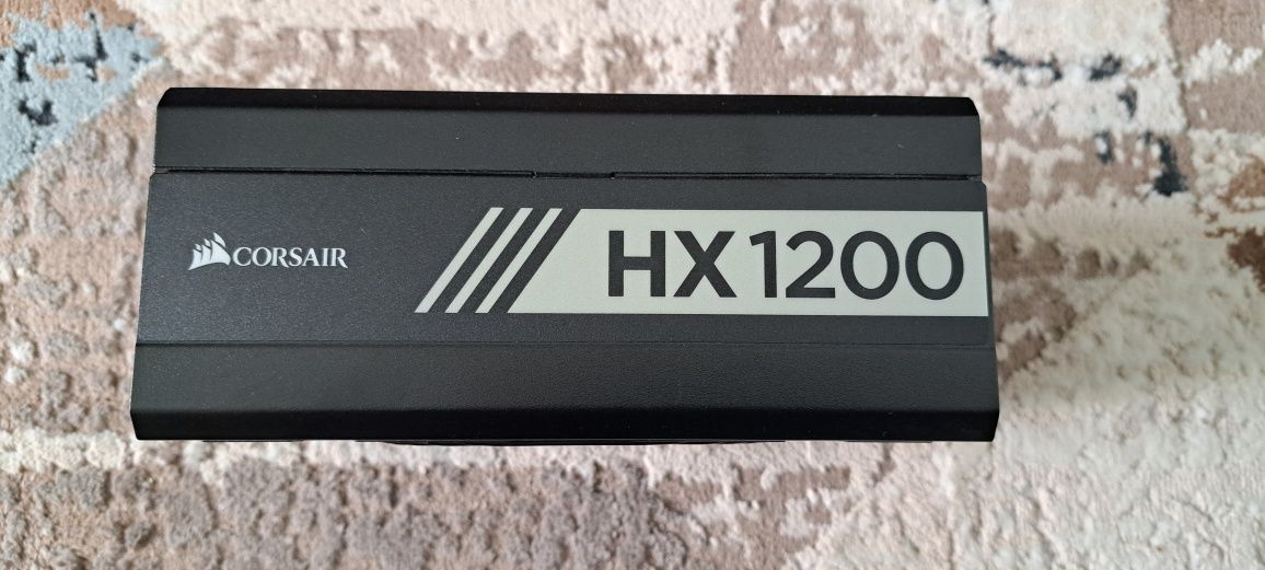 Продам блок питания HX 1200