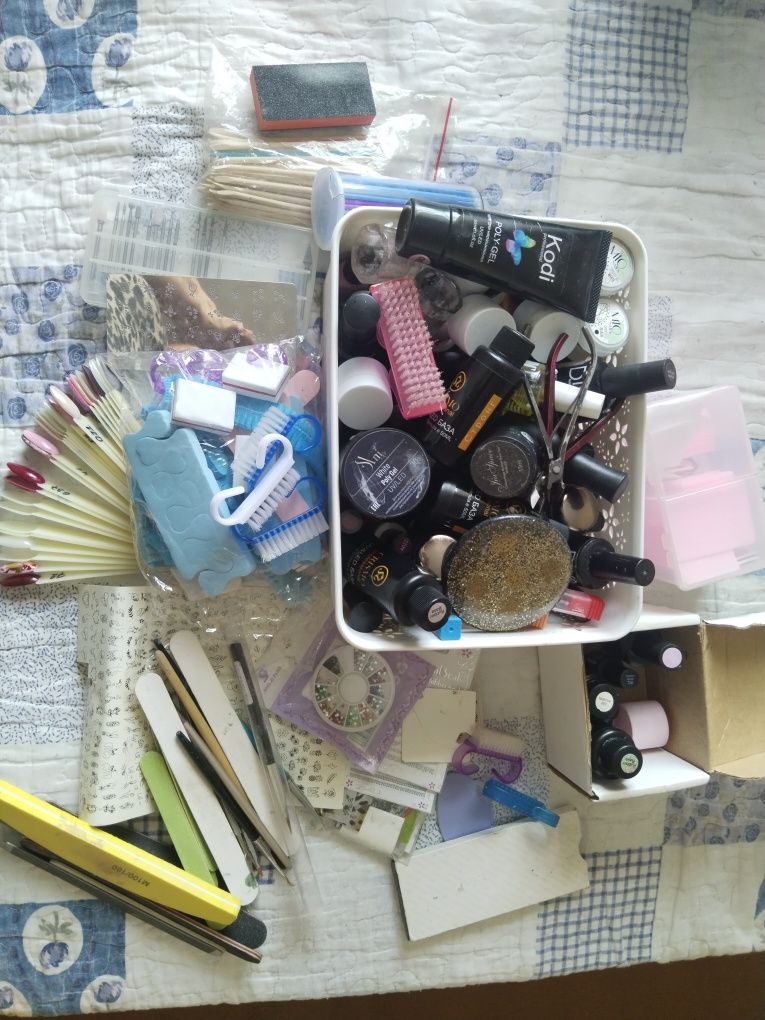 Все для работы маникюра