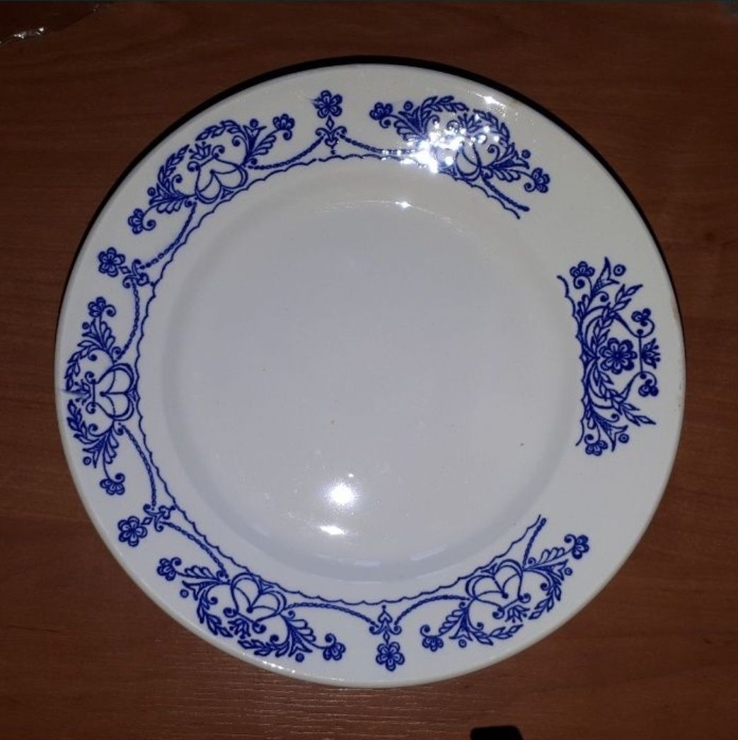 Тарелки советские  десертные ,7 шт