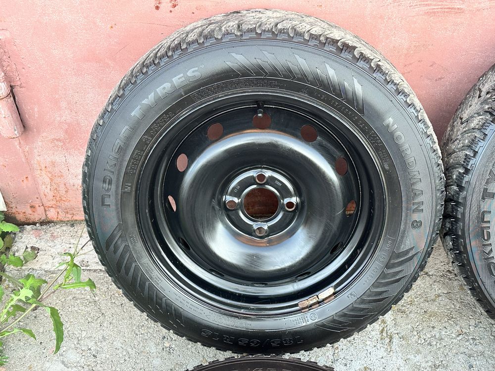 Колёса R15 разболтовка 4*100 с зимней резиной 185/65 15 Nokian