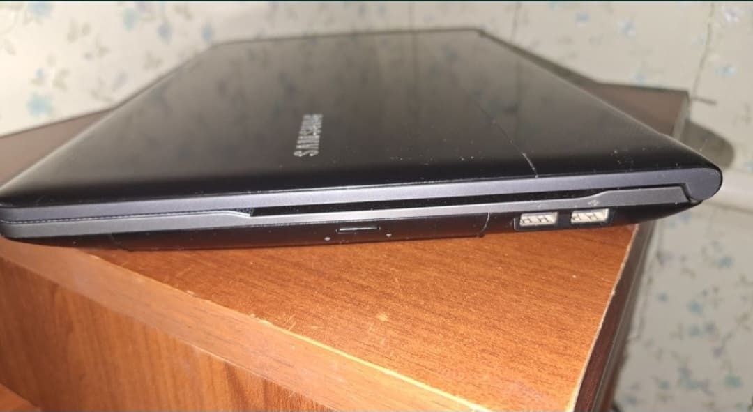 Продам ноутбук Samsung RC520