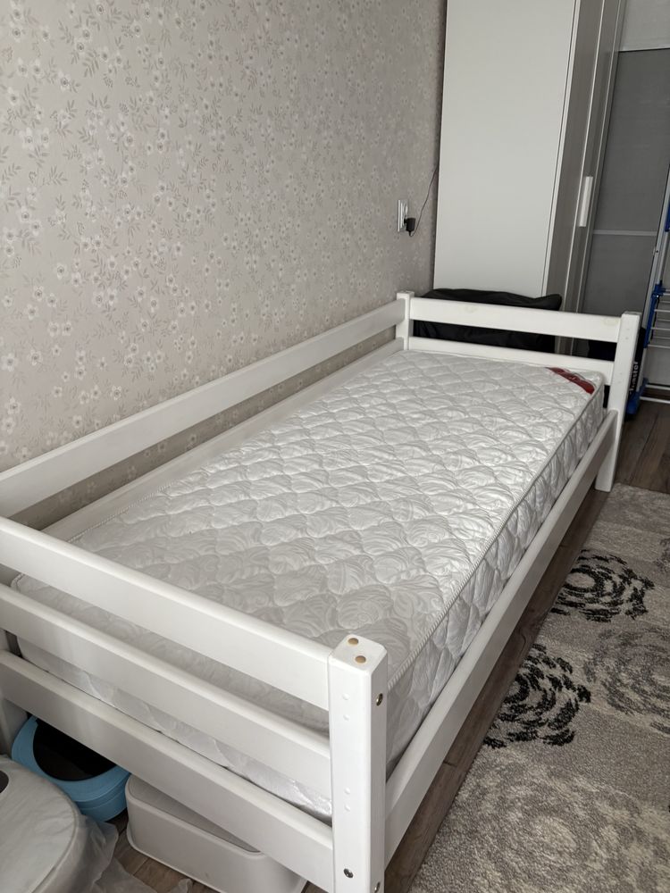 Продам кровать новую с ортопедическим матрасом + наматрасник в подарок