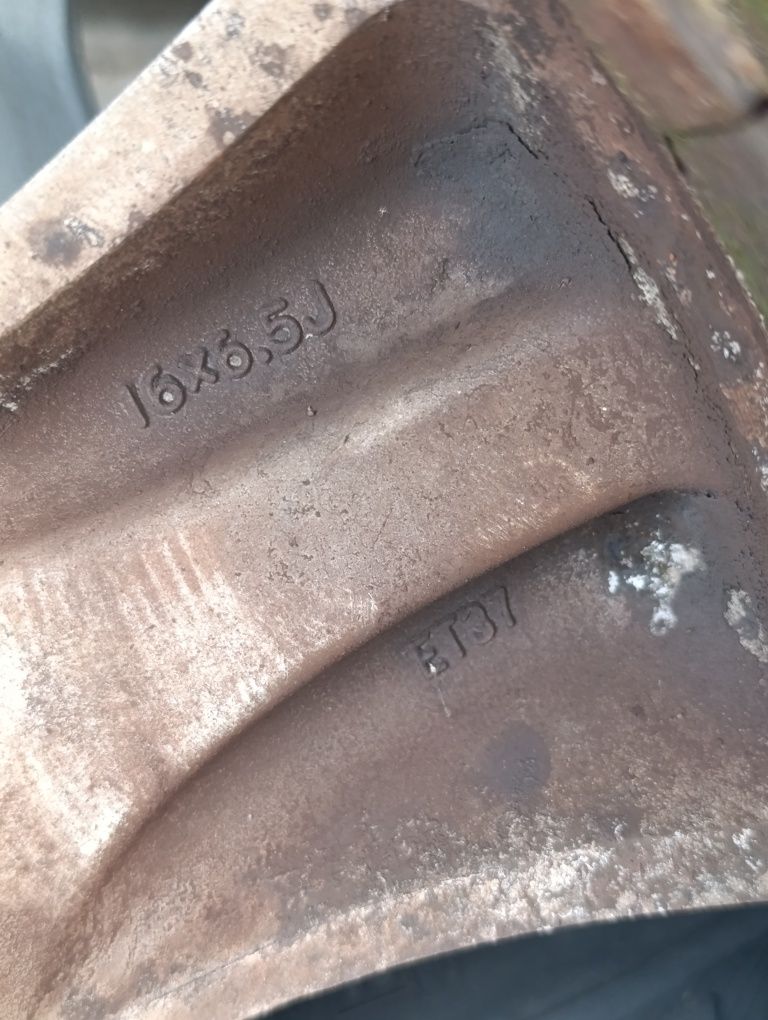 Диски л.п R16 с резиной 5*110 на Опель
