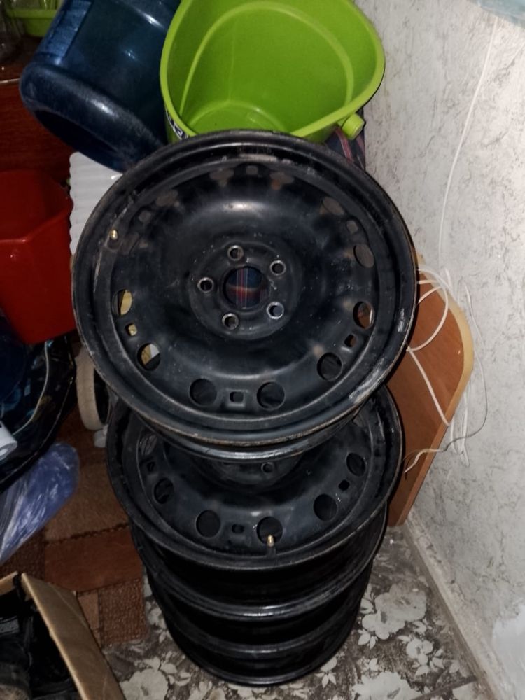 Продам диски бу R15