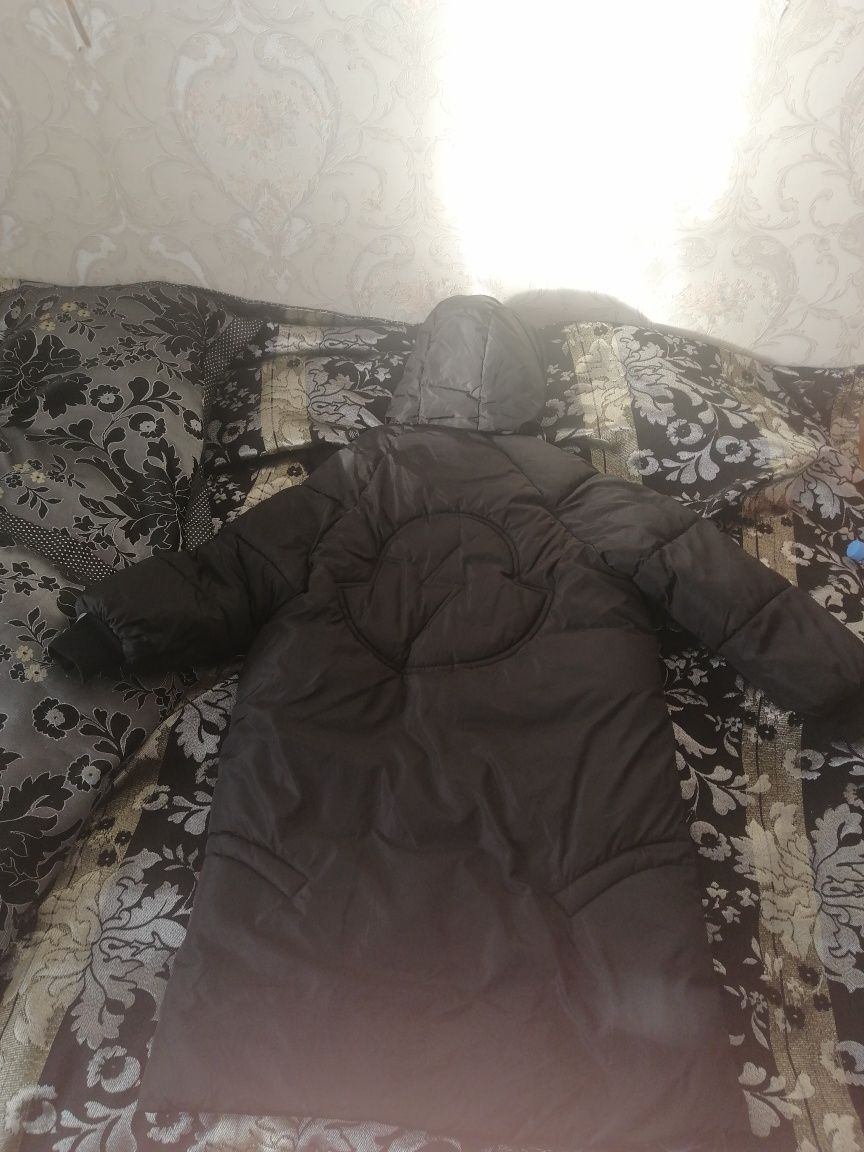 Продам куртку ( женская )