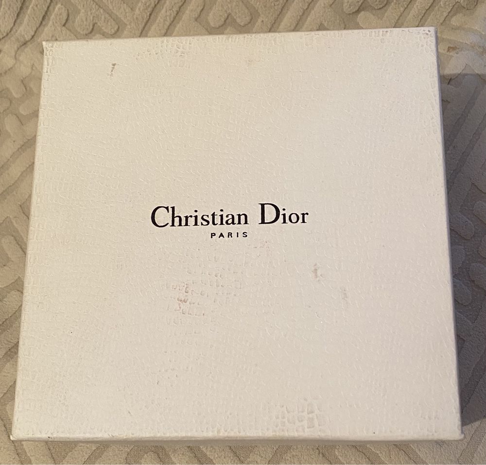 Продам Новый женский Кожанный ремень . Christian Dior