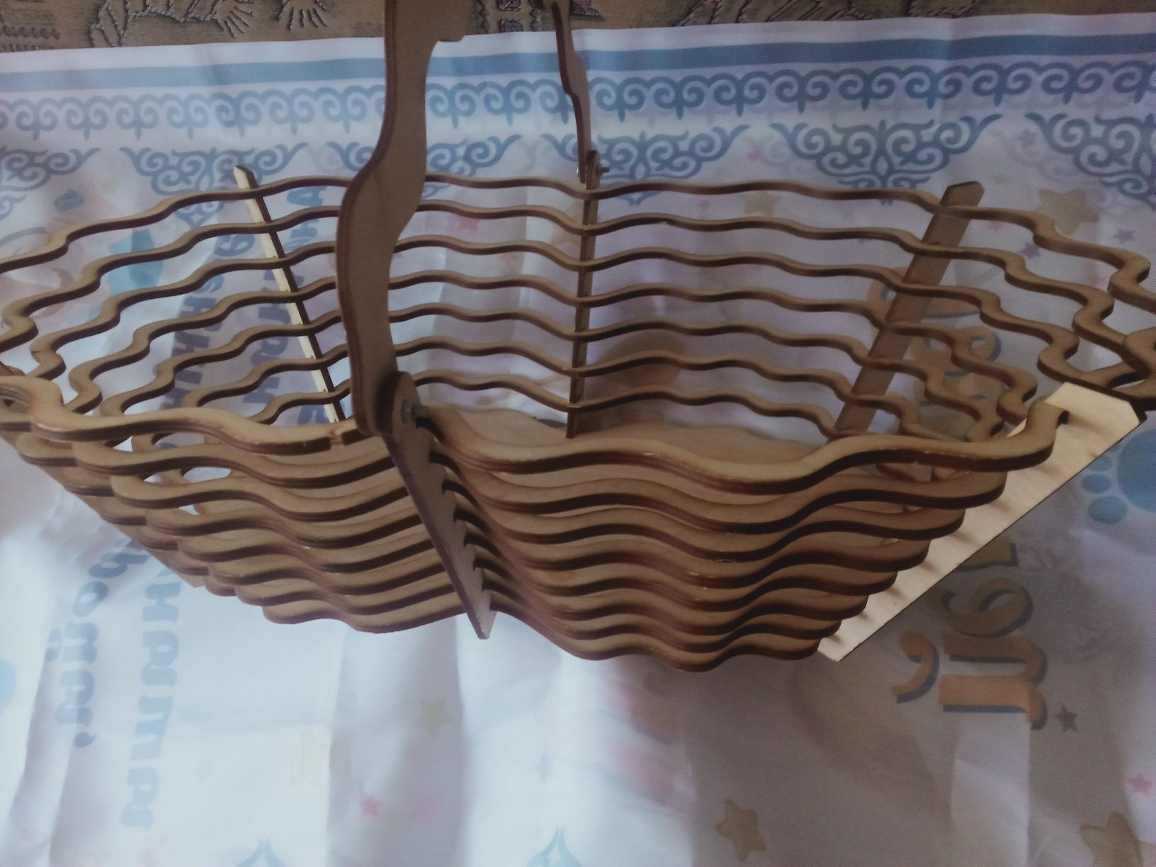 Продам красивую корзинку