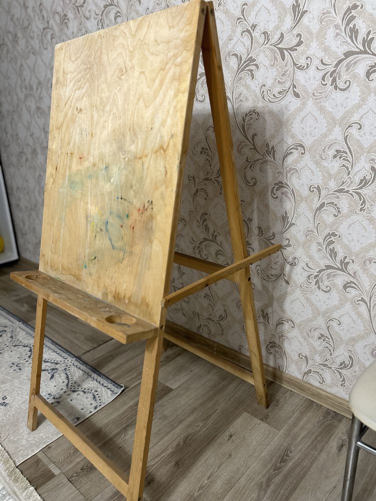 Продам мольберт