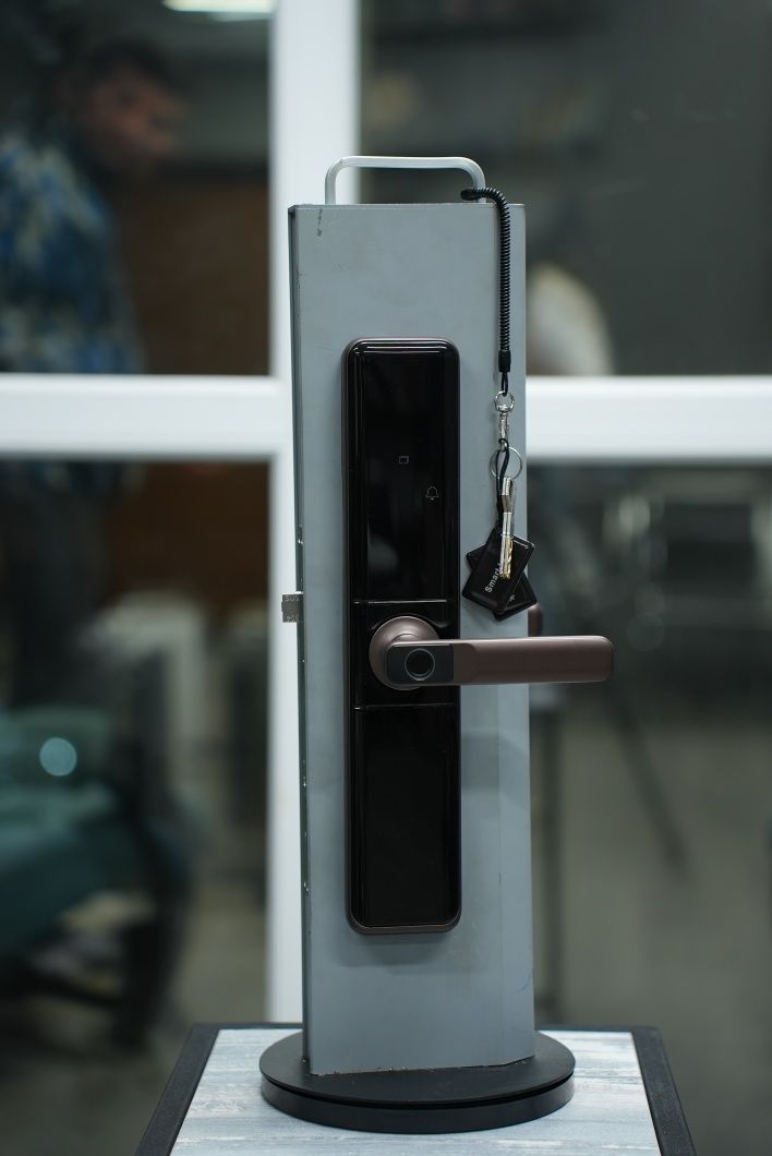 Продам smart замок с установкой продажа умных замков электронные замки