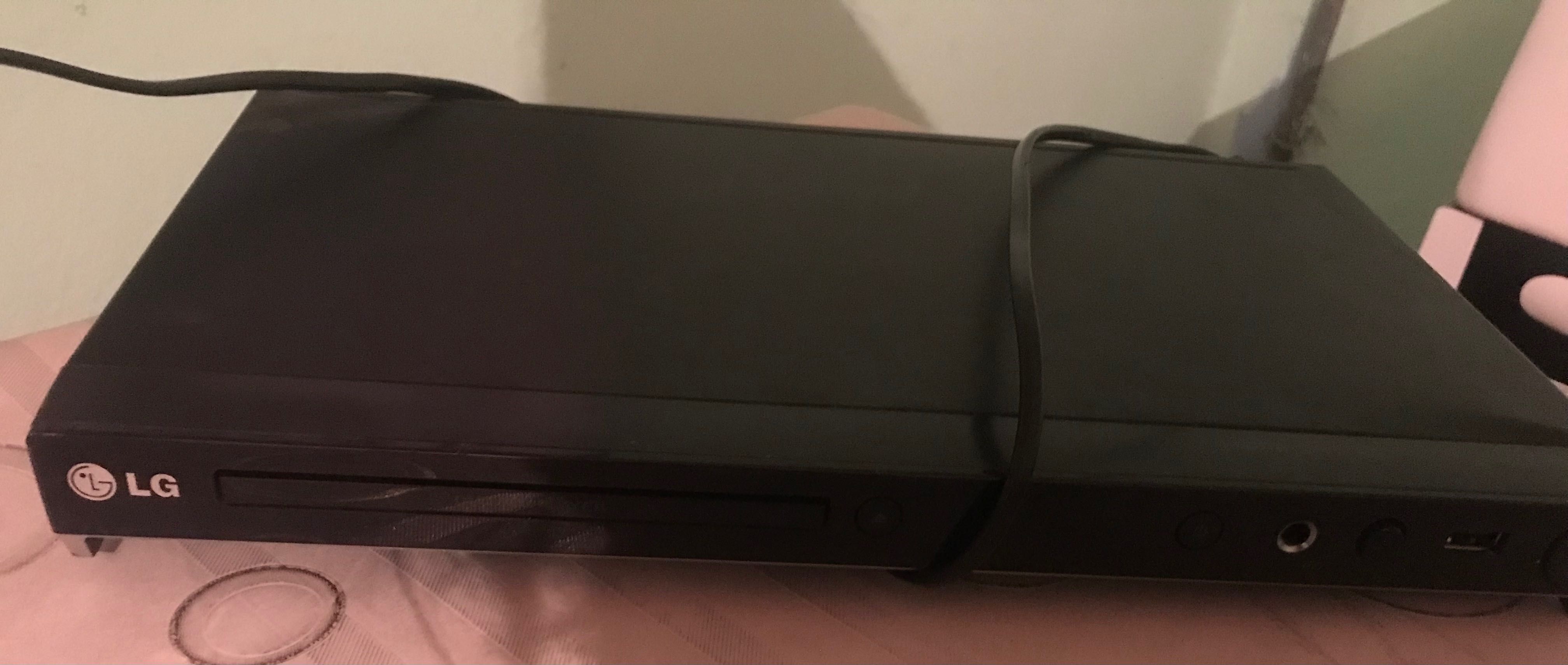 DVD-плеер LG DVX556KH