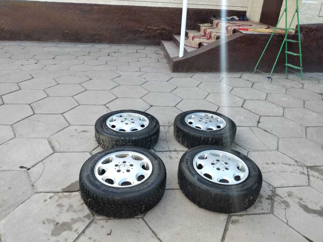 Продаются Зимние шины, размеры: 195, 65, 15