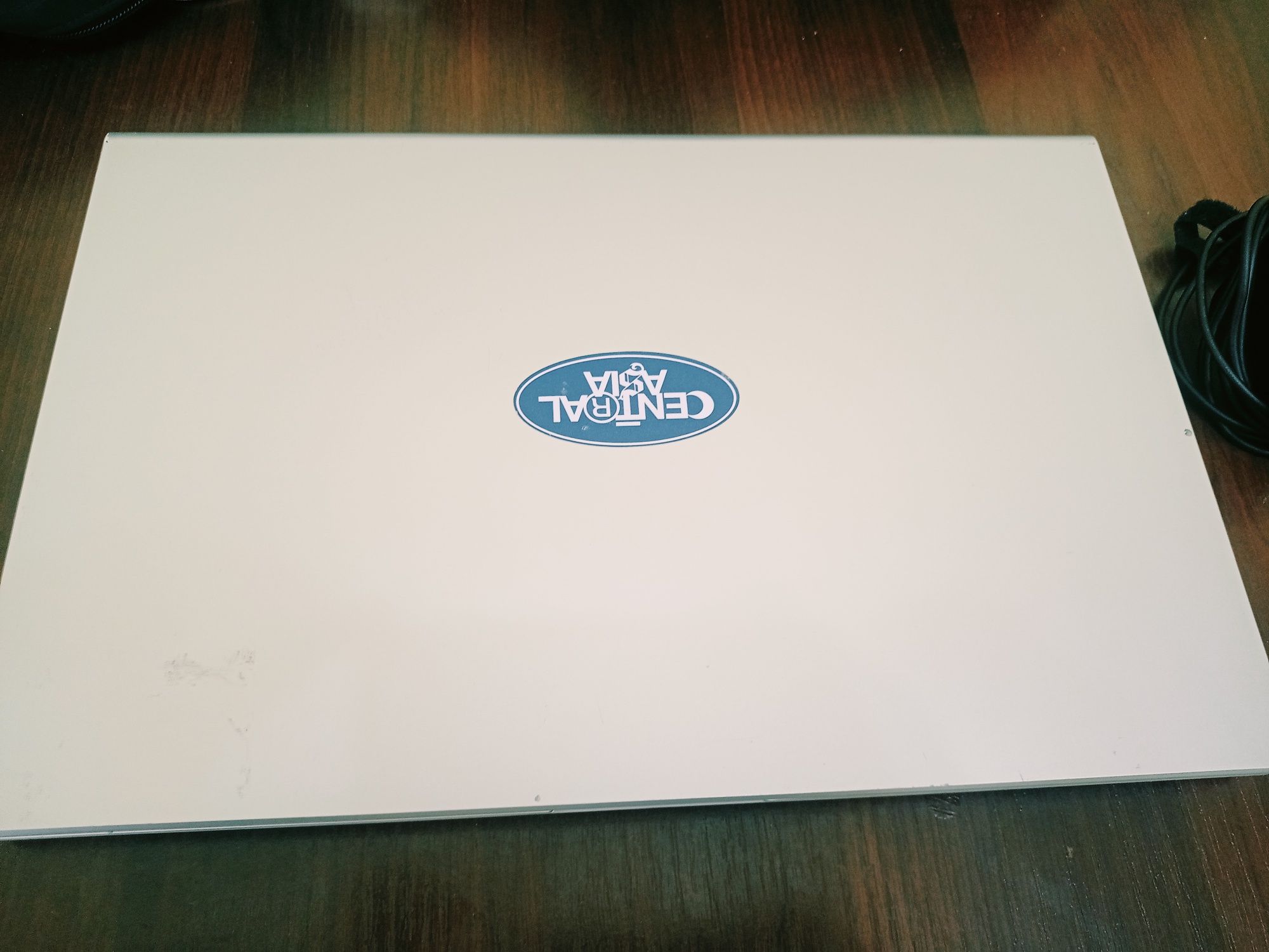 СРОЧНО продается ноутбук Asus VivoBook