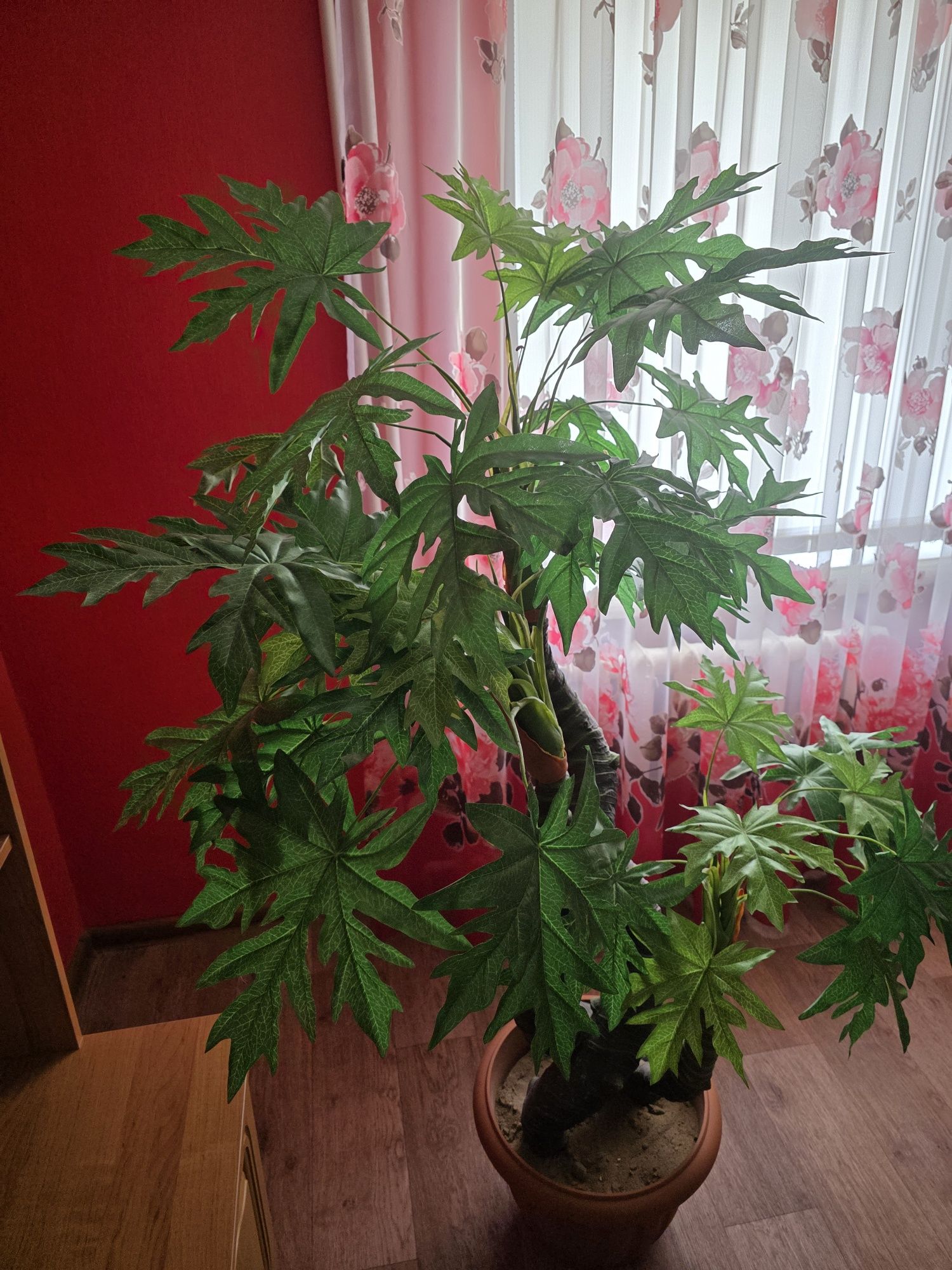Пальма искусственная с горшком