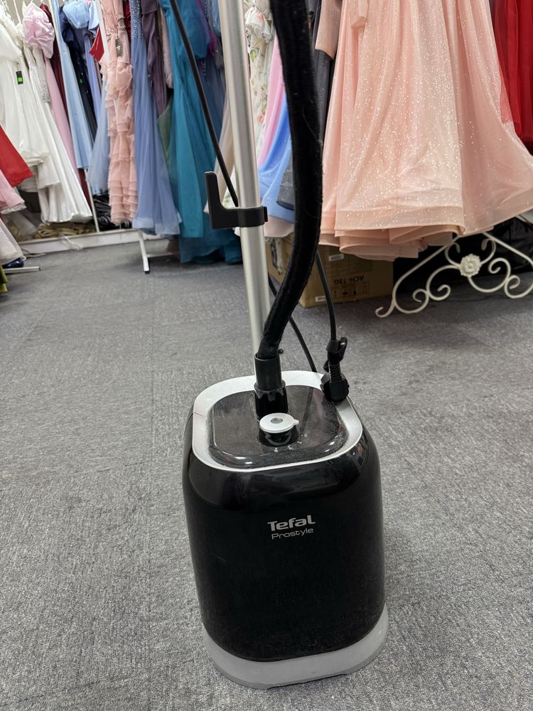 Продаю отпариватель Tefal Pro