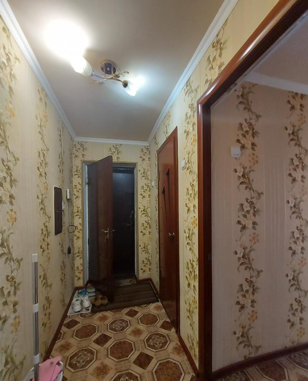 Продается 3-х комнатная квартира в районе Запада