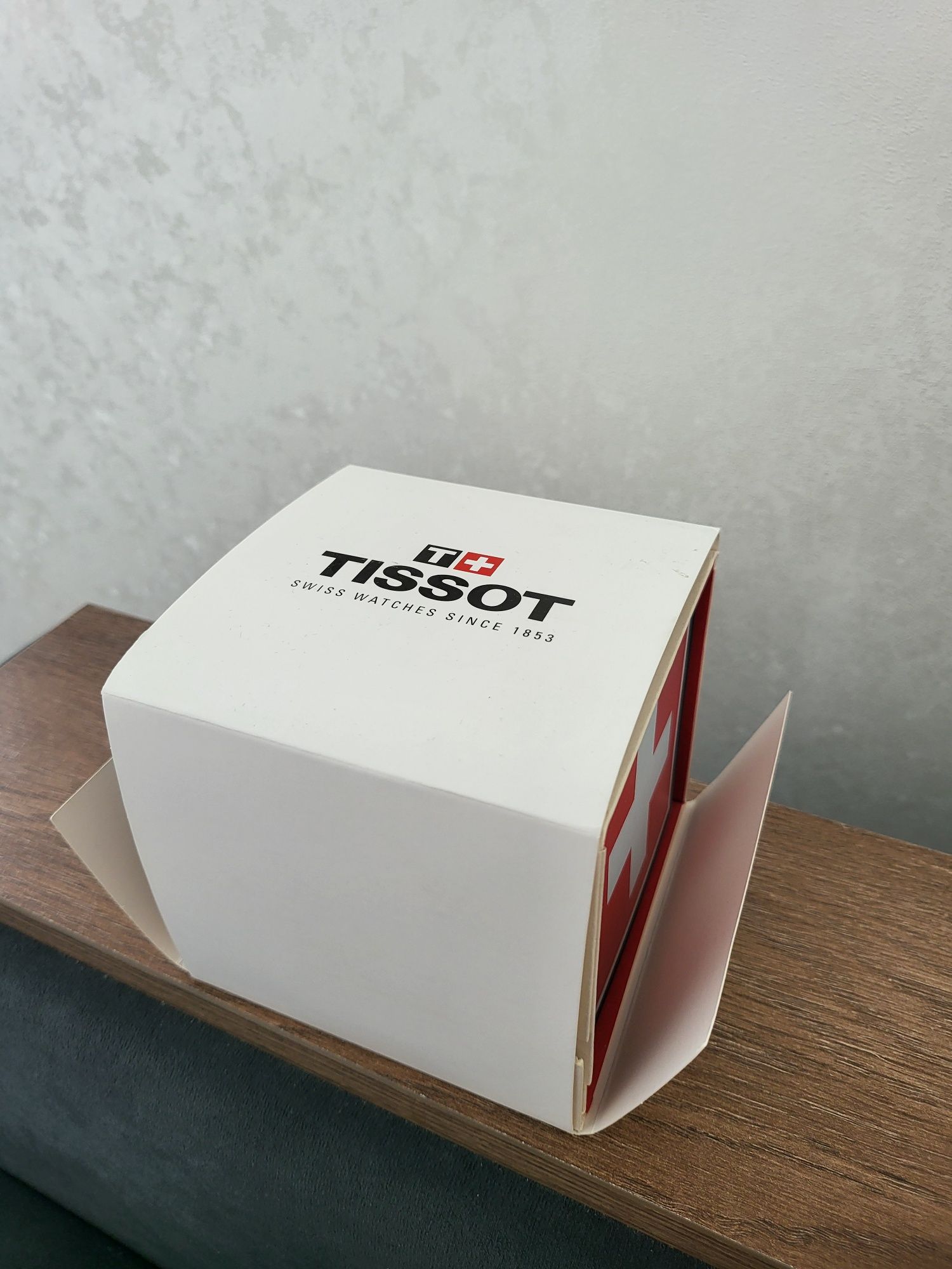 Продам часы Tissot