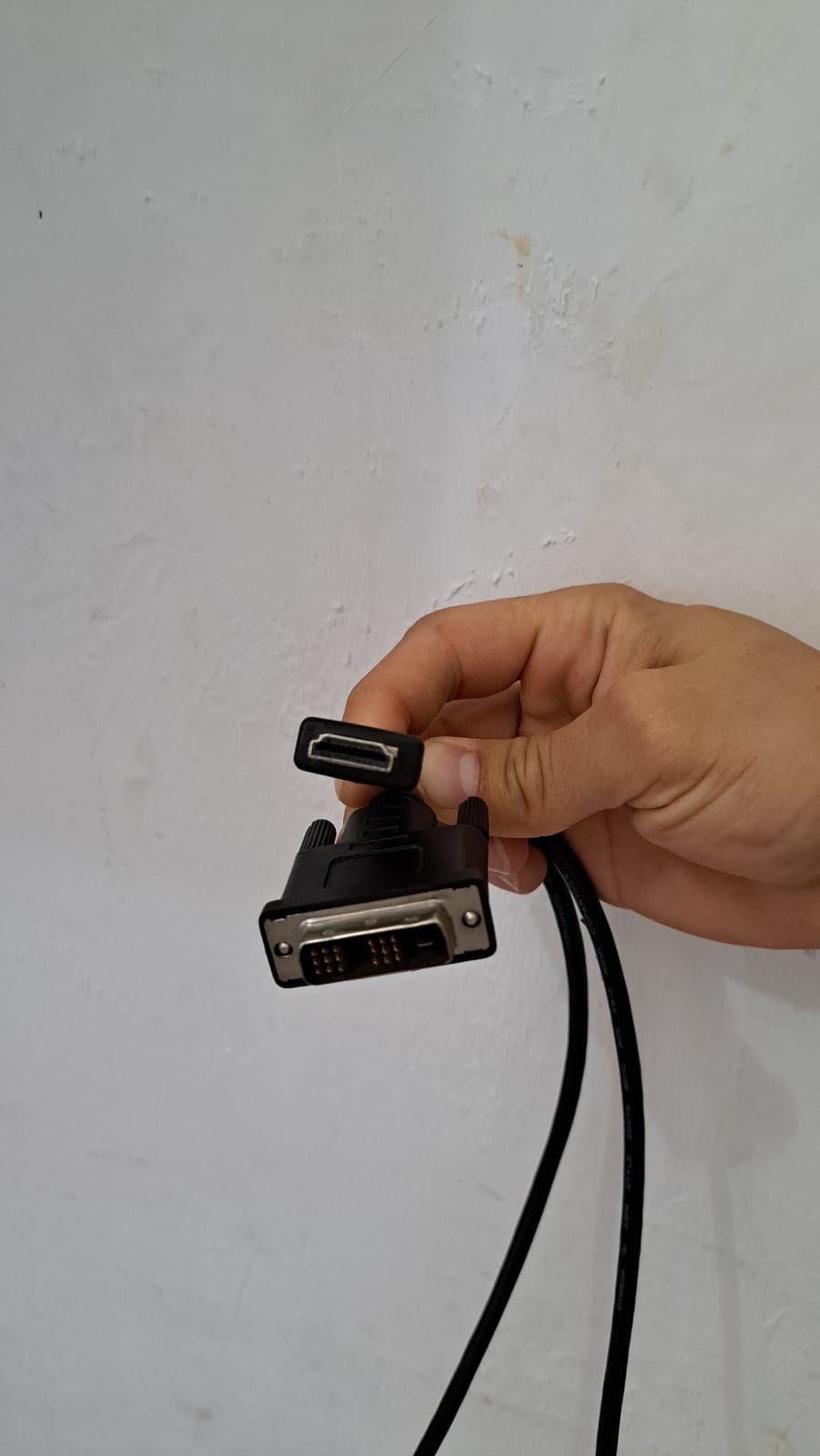 Vga на dvi на hdmi шнуры есть