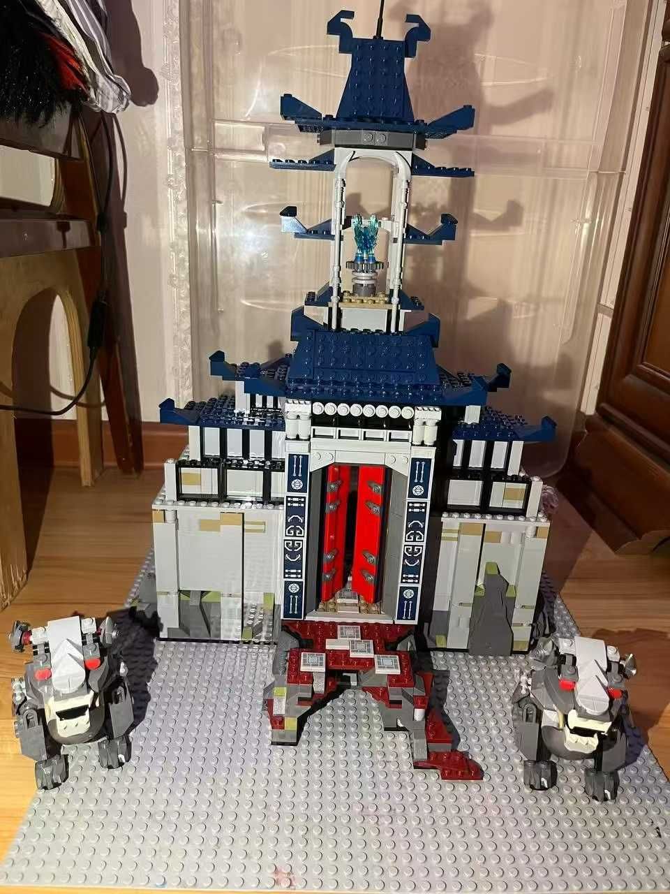 THE LEGO® NINJAGO® MOVIE™ Sets: 70617 Temple