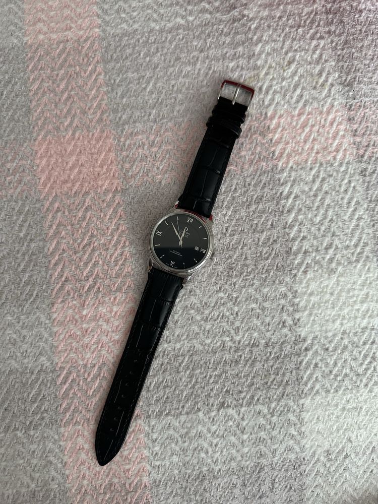 Часы наручные Omega