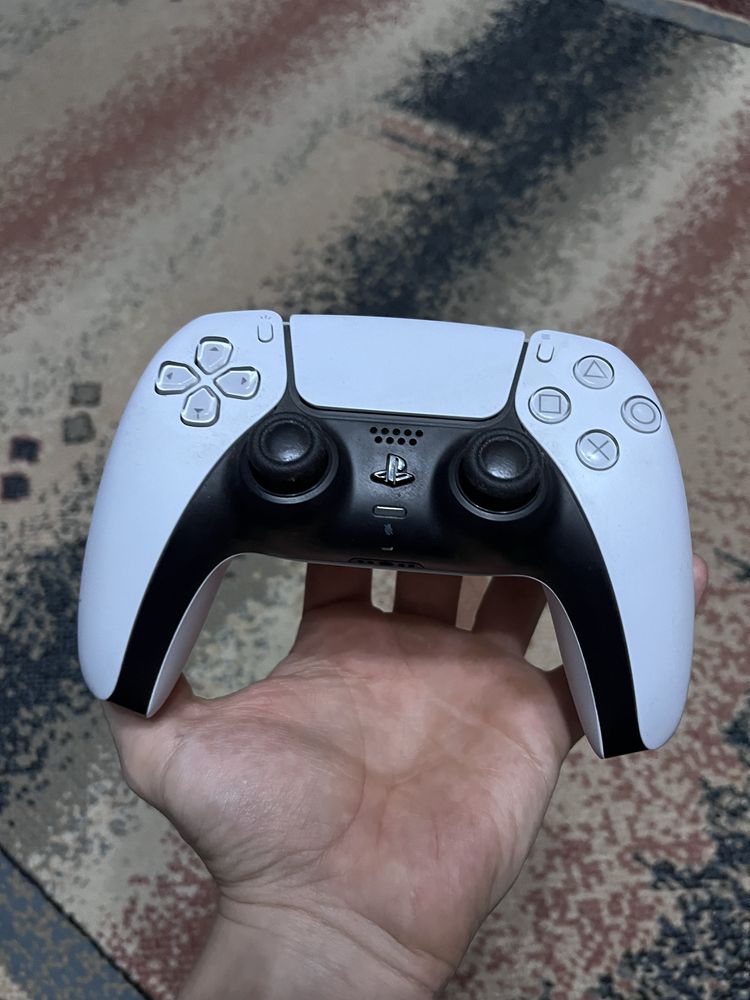 Play Station 5 + 1 геймпад
